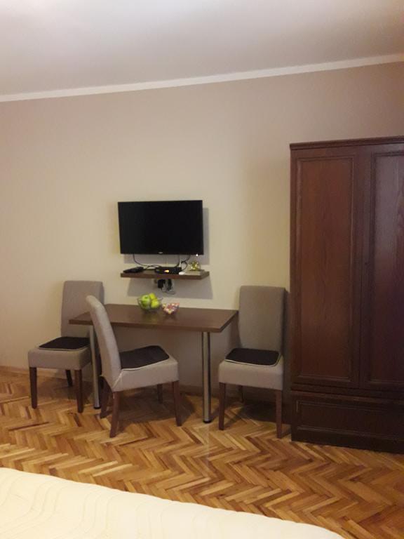Ant Apartament *