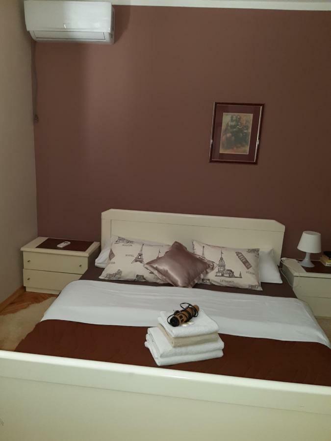 Ant Apartament *